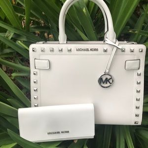 Authentic Michael Kors purse and wallet
